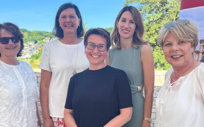 Ilse Aigner beim Sommer- und Ehrenamtsempfang in Velburg