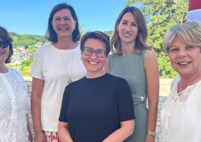 Ilse Aigner beim Sommer- und Ehrenamtsempfang in Velburg