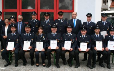 Ehrungen Feuerwehrschutz für die Feuerwehren der Gemeinde Sengenthal