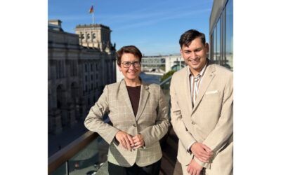 Als (fast) echter Abgeordneter im Plenarsaal