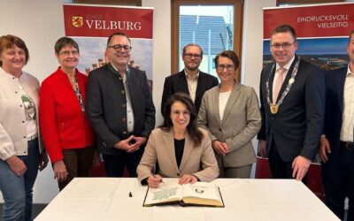 Hofbesichtigung mit der parlamentarischen Staatssekretärin Martina Engelhardt-Kopf MdB