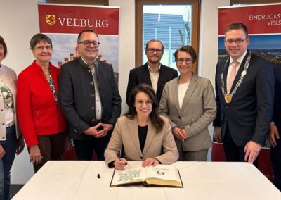 Hofbesichtigung mit der parlamentarischen Staatssekretärin Martina Engelhardt-Kopf MdB