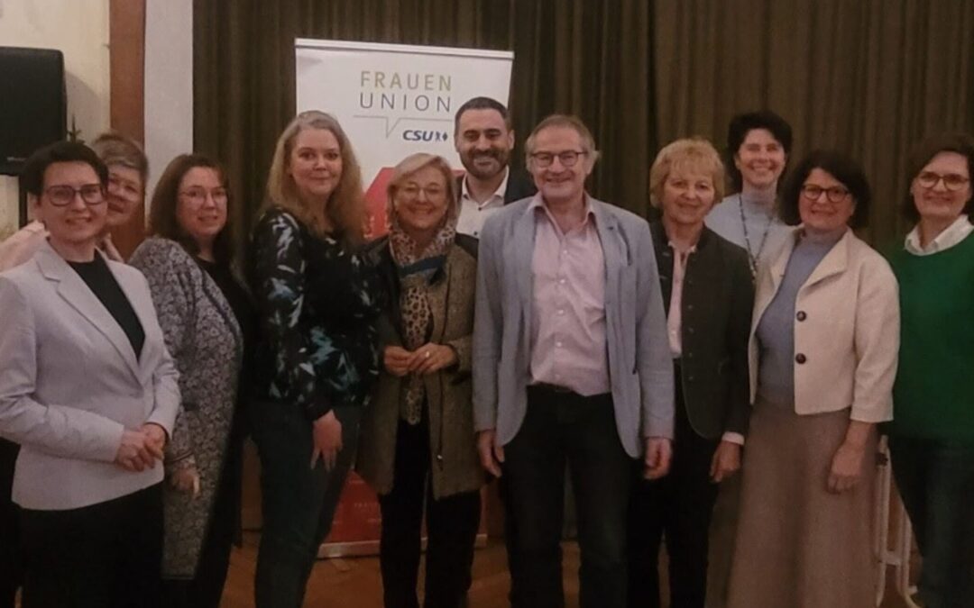 „Zuhause ein sicherer Ort“ – Diskussionsrunde der FU Regensburg-Land