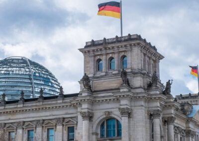 Wichtige Entscheidungen im Bundestag – Grundsicherung und Vereinfachung bei der Ferienbetreuung