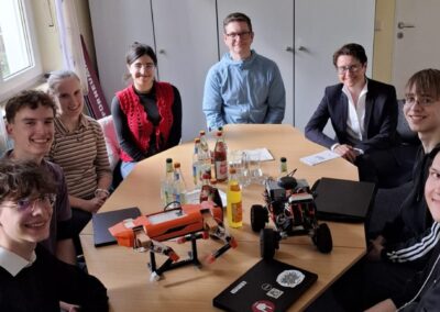 Treffen mit dem P-Seminar „Mobile Robotik“ des Willibald-Gluck-Gymnasiums