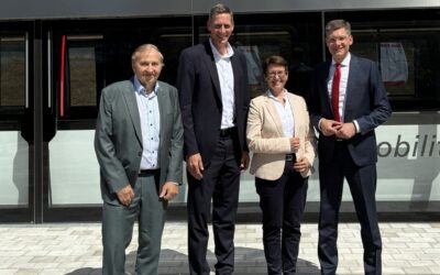 Austausch zu innovativen Infrastrukturlösungen bei Max Bögl mit Verkehrsstaatssekretär Christian Hirte