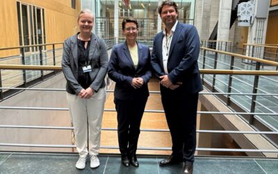 Know-how-Transfer im Bundestag: Junge Wirtschaft und Politik im direkten Austausch