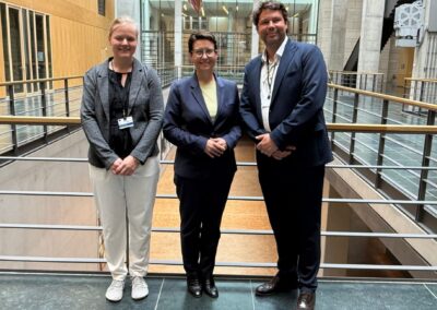 Know-how-Transfer im Bundestag: Junge Wirtschaft und Politik im direkten Austausch